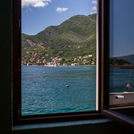 Romeo And Juliet Apartments Tivat Extérieur photo